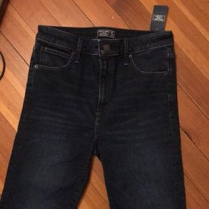 abercrombie & fitch dark wash skinny jeans-size 27